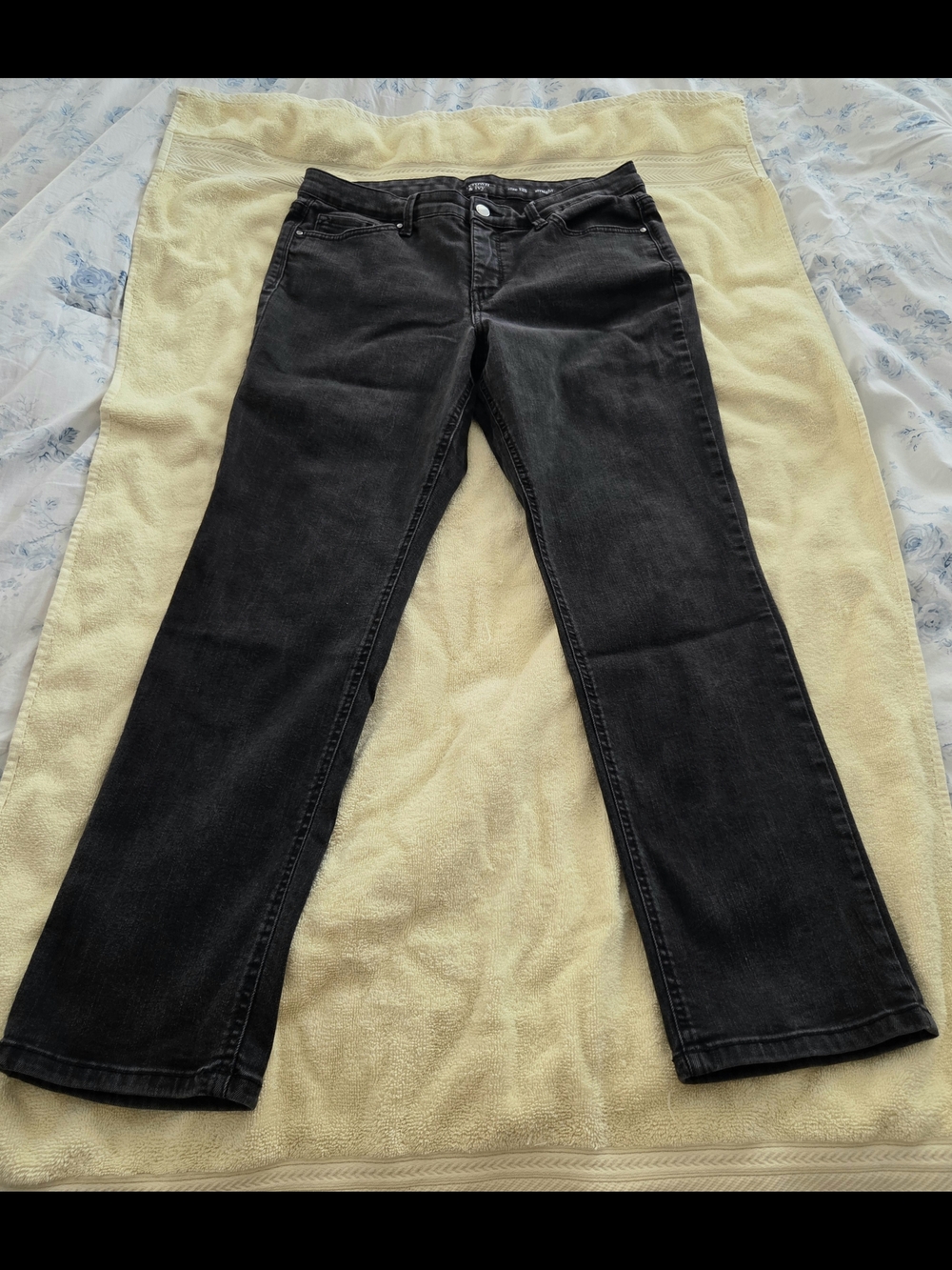 crown & ivy Black Straight-Leg Jeans
